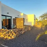 Villa 4 Dormitorios Para 8 Personas * 拉哈雷斯